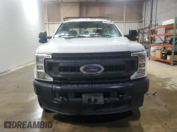 2020 Ford F-350 XL with VIN 1FT8X3B69LEC72488, listed as a Copart auction lot 44338235 with 95,767 mi miles and Clean title. Bid and sale history available at DreamBid. Image 5.