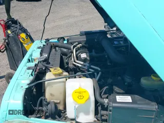 2002 Jeep Wrangler Sahara с VIN 1J4FA59S62P768112, выставлен на аукционе IAAI как лот 42657738 с пробегом 196 571 миль миль и . История ставок и продаж доступна на DreamBid. Изображение 12.