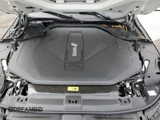 2024 BMW i5 eDrive40 z VIN WBY33FK04RCP62567, wystawiony jako Copart lot #85295344 z przebiegiem Nie podano mil oraz Szkody całkowita. Historia ofert i sprzedaży dostępna na DreamBid. Obrazek 12.