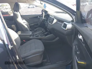 2016 Kia Sorento LX with VIN 5XYPG4A36GG045104, listed as a IAAI auction lot 41922121 with 169,874 mi miles and . Bid and sale history available at carsss.com. Image 5.