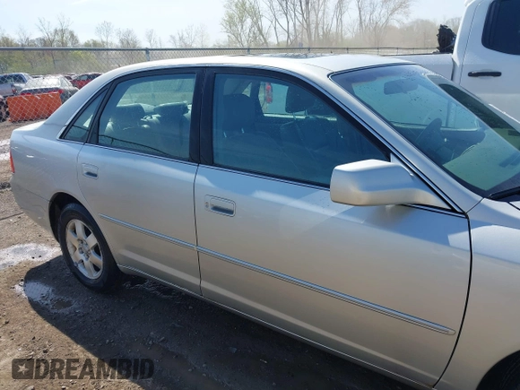2002 Toyota Avalon XL with VIN 4T1BF28B52U265710, listed as a IAAI auction lot 42102300 with 99,901 mi miles and . Bid and sale history available at DreamBid. Image 14.