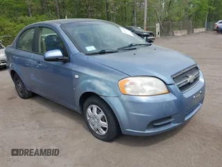 2007 Chevrolet Aveo LS z VIN KL1TD56657B179393, wystawiony jako IAAI lot #42135698 z przebiegiem 127 126 mil mil oraz . Historia ofert i sprzedaży dostępna na DreamBid. Obrazek 1.