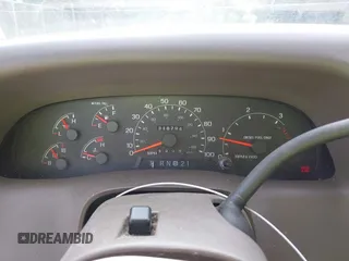 2001 Ford F-250 XL with VIN 1FTNW20F01EC73500, listed as a IAAI auction lot 42651399 with 318,794 mi miles and . Bid and sale history available at DreamBid. Image 7.