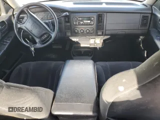 2001 Dodge Dakota Sport z VIN 1B7GL2AN81S120632, wystawiony jako Copart lot #50730415 z przebiegiem 191 302 mil mil oraz Czysty tytuł • Clean title. Historia ofert i sprzedaży dostępna na DreamBid. Obrazek 8.