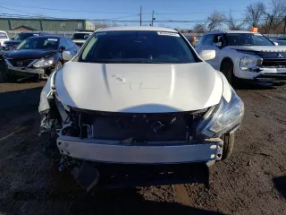 2018 Nissan Altima SV with VIN 1N4AL3AP1JC241421, listed as a Copart auction lot 85865644 with 103,999 mi miles and Non Repairable. Bid and sale history available at DreamBid. Image 5.