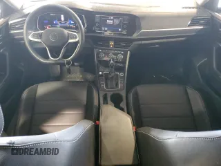 2024 Volkswagen Jetta SE with VIN 3VW7M7BU5RM080432, listed as a Copart auction lot 61968525 with 32,673 mi miles and Salvage title. Bid and sale history available at DreamBid. Image 8.