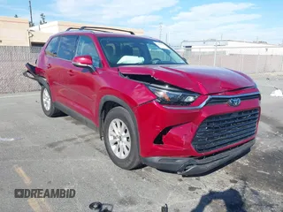 2024 Toyota Highlander XLE z VIN 5TDAAAA53RS008265, wystawiony jako IAAI lot #41626322 z przebiegiem 20 080 mil mil oraz . Historia ofert i sprzedaży dostępna na DreamBid. Obrazek 1.