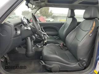 2006 MINI Hardtop S с VIN WMWRE33506TN28448, выставлен на аукционе Copart как лот 53439655 с пробегом 172 789 миль миль и Чистый • Clean title. История ставок и продаж доступна на DreamBid. Изображение 7.