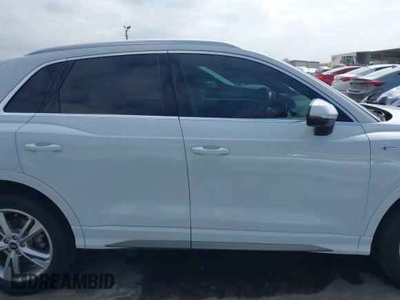 2022 Audi Q3 S line Premium Plus with VIN WA1EECF31N1071519, listed as a IAAI auction lot 41566512 with 32,045 mi miles. Bid and sale history available at carsss.com. Image 14.