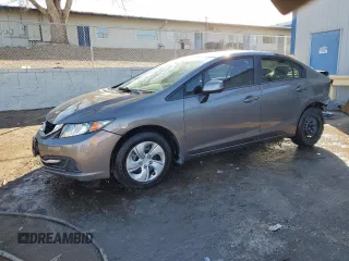 2013 Honda Civic LX z VIN 2HGFB2F55DH547318, wystawiony jako Copart lot #88117425 z przebiegiem 130 428 mil mil oraz Szkoda całkowita • Salvage title. Historia ofert i sprzedaży dostępna na DreamBid. Obrazek 1.