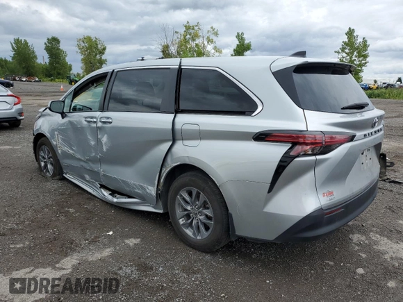 2021 Toyota Sienna XLE with VIN 5TDGSKFC6MS027079, listed as a Copart auction lot 67505344 with 36,686 mi miles and Salvage Title. Bid and sale history available at carsss.com. Image 2.