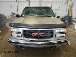 2000 GMC Sierra 1500 with VIN 1GTGC33J5YF462705, listed as a Copart auction lot 89203555 with Not Provided miles and Non Repairable. Bid and sale history available at DreamBid. Image 5.