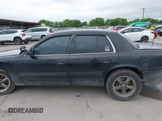 2010 Ford Police Interceptor с VIN 2FABP7BV9AX142085, выставлен на аукционе IAAI как лот 41691070 с пробегом Не указан миль и . История ставок и продаж доступна на DreamBid. Изображение 14.