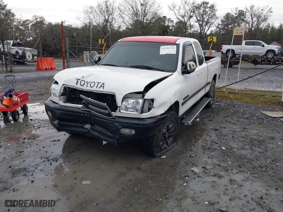2000 Toyota Tundra SR5 with VIN 5TBBT4415YS052476, listed as a IAAI auction lot 41542124 with 273,045 mi miles. Bid and sale history available at carsss.com. Image 17.