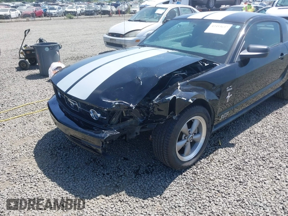 2006 Ford Mustang Standard with VIN 1ZVFT80N065182187, listed as a IAAI auction lot 42453637 with Not provided miles and . Bid and sale history available at DreamBid. Image 6.