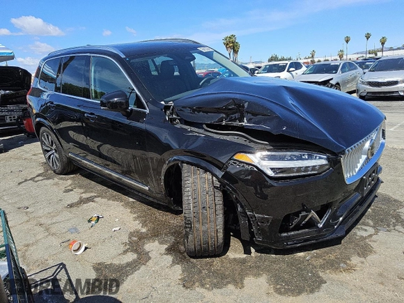 2025 Volvo XC90 Plus with VIN YV4062PE2S1335900, listed as a Copart auction lot 51378125 with 3,423 mi miles and Clean Title. Bid and sale history available at DreamBid. Image 4.