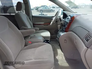 2005 Toyota Sienna XLE with VIN 5TDZA22C15S236748, listed as a IAAI auction lot 41901333 with 254,436 mi miles. Bid and sale history available at carsss.com. Image 5.