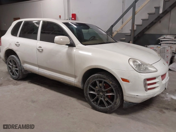2008 Porsche Cayenne with VIN WP1AA29P88LA11043, listed as a IAAI auction lot 41433208 with 167,750 mi miles. Bid and sale history available at carsss.com. Image 1.