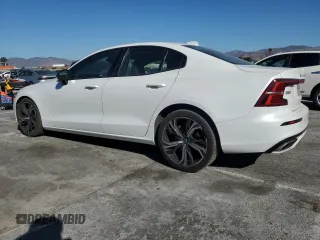 2021 Volvo S60 Momentum with VIN 7JR102FZ7MG123167, listed as a Copart auction lot 88547135 with 44,185 mi miles and Salvage Title. Bid and sale history available at carsss.com. Image 2.