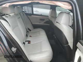 2016 BMW M5 z VIN WBSFV9C51GD595430, wystawiony jako Copart lot #79675834 z przebiegiem 82 351 mil mil oraz Szkoda całkowita • Salvage title. Historia ofert i sprzedaży dostępna na DreamBid. Obrazek 10.