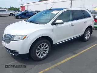 2012 Lincoln MKX z VIN 2LMDJ8JKXCBL01858, wystawiony jako IAAI lot #42221692 z przebiegiem 89 470 mil mil oraz . Historia ofert i sprzedaży dostępna na DreamBid. Obrazek 19.