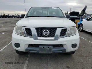 2017 Nissan Frontier SV z VIN 1N6AD0CW7HN767526, wystawiony jako Copart lot #84701984 z przebiegiem 122 196 mil mil oraz Czysty tytuł • Clean title. Historia ofert i sprzedaży dostępna na DreamBid. Obrazek 5.
