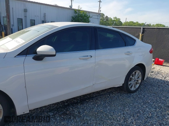 2019 Ford Fusion SE with VIN 3FA6P0LU6KR152166, listed as a IAAI auction lot 42086365 with 158,557 mi miles and . Bid and sale history available at DreamBid. Image 6.