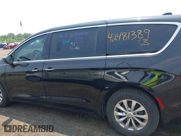 2018 Chrysler Pacifica Touring Plus with VIN 2C4RC1FGXJR339316, listed as a IAAI auction lot 42481389 with 113,718 mi miles and . Bid and sale history available at DreamBid. Image 14.
