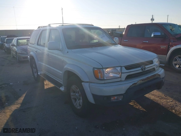 2002 Toyota 4Runner Limited with VIN JT3GN87R829000916, listed as a IAAI auction lot 40653917 with 331,163 mi miles. Bid and sale history available at carsss.com. Image 1.