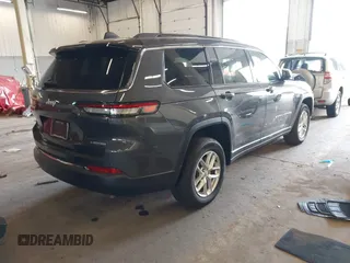 2025 Jeep Grand Cherokee Laredo z VIN 1C4RJKAG4S8631317, wystawiony jako IAAI lot #42141508 z przebiegiem 6 210 mil mil oraz . Historia ofert i sprzedaży dostępna na DreamBid. Obrazek 4.