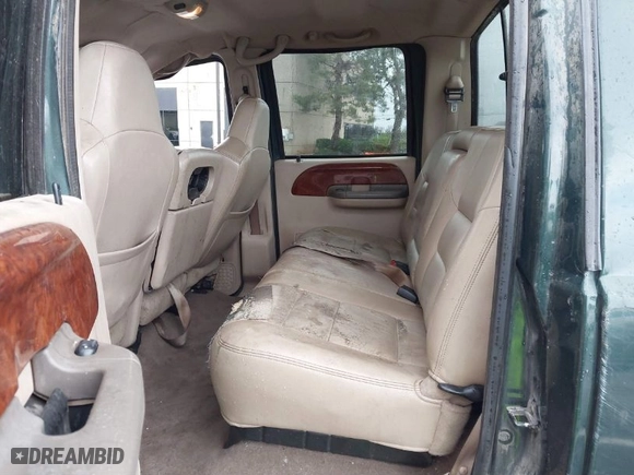 2003 Ford Super Duty F-350 SRW XL with VIN 1FTSW31PX3ED51882, listed as a IAAI auction lot 41544334 with 257,449 mi miles. Bid and sale history available at carsss.com. Image 8.