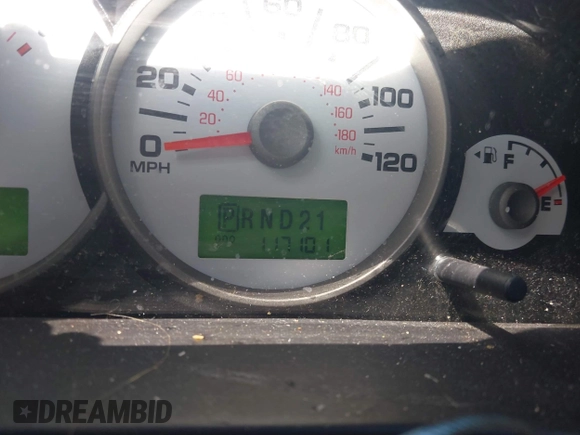 2007 Ford Escape Limited with VIN 1FMYU94127KB58591, listed as a IAAI auction lot 41563492 with 117,101 mi miles. Bid and sale history available at carsss.com. Image 7.
