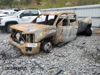 2015 GMC Sierra 3500HD Denali z VIN 1GT424E85FF133280, wystawiony jako Copart lot #79125844 z przebiegiem Nie podano mil oraz Nie do naprawy • Non repairable. Historia ofert i sprzedaży dostępna na DreamBid. Obrazek 1.