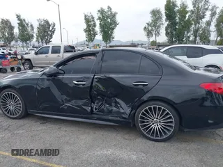 2023 Mercedes-Benz C 300 z VIN W1KAF4GB8PR136695, wystawiony jako IAAI lot #42115857 z przebiegiem 87 685 mil mil oraz . Historia ofert i sprzedaży dostępna na DreamBid. Obrazek 6.