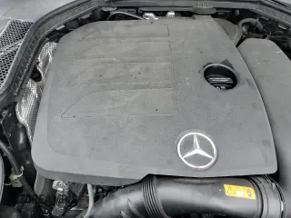 2021 Mercedes-Benz C 300 z VIN W1KWF8DB6MR651708, wystawiony jako Copart lot #81369555 z przebiegiem 83 537 mil mil oraz Szkoda całkowita • Salvage title. Historia ofert i sprzedaży dostępna na DreamBid. Obrazek 13.