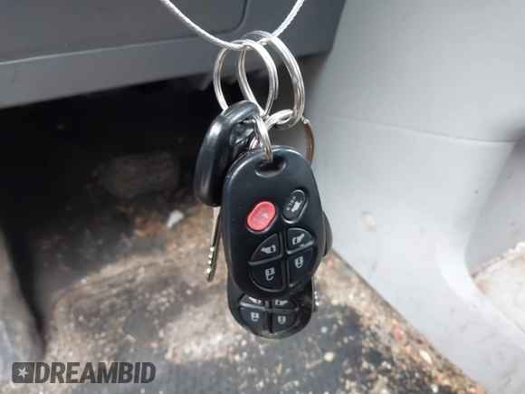 2013 Toyota Sienna SE с VIN 5TDXK3DC4DS362835, выставлен на аукционе IAAI как лот 42471442 с пробегом 122 990 миль миль и . История ставок и продаж доступна на DreamBid. Изображение 11.