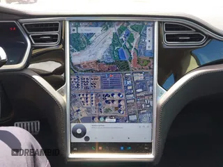 2013 Tesla Model S z VIN 5YJSA1CG0DFP17932, wystawiony jako IAAI lot #42212413 z przebiegiem 76 214 mil mil oraz . Historia ofert i sprzedaży dostępna na DreamBid. Obrazek 18.