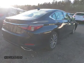 2020 Lexus ES with VIN 58ADZ1B16LU051667, listed as a IAAI auction lot 41201741 with 43,898 mi miles. Bid and sale history available at carsss.com. Image 4.