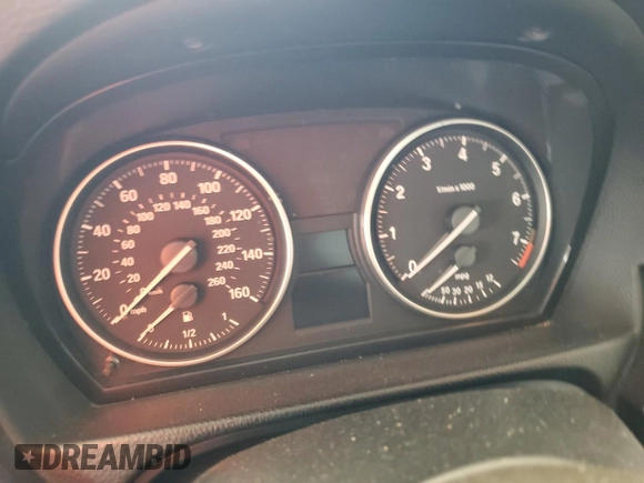 2011 BMW 3 Series 328i z VIN WBAPH7C52BE850089, wystawiony jako Copart lot #60045065 z przebiegiem Nie podano mil oraz Szkoda całkowita • Salvage title. Historia ofert i sprzedaży dostępna na DreamBid. Obrazek 9.