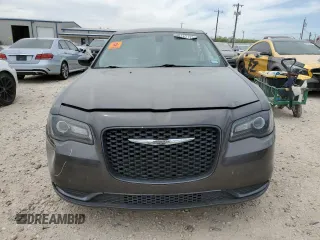 2019 Chrysler 300 Touring with VIN 2C3CCAAG8KH602041, listed as a Copart auction lot 49162125 with 77,740 mi miles and Salvage Title. Bid and sale history available at carsss.com. Image 5.