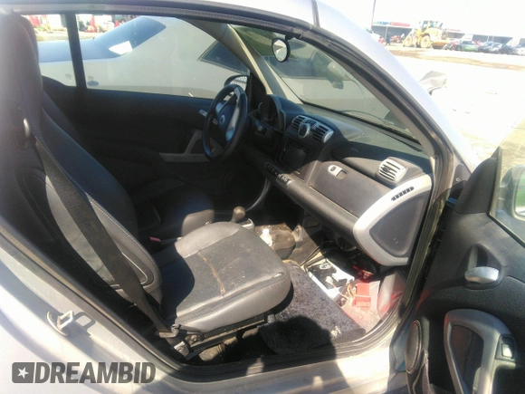 2009 Smart fortwo Passion with VIN WMEEK31XX9K284673, listed as a IAAI auction lot 36217688 with 80,726 mi miles and . Bid and sale history available at DreamBid. Image 5.