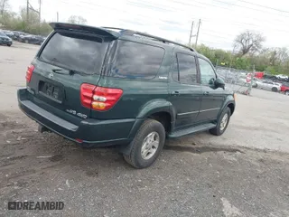 2002 Toyota Sequoia Limited with VIN 5TDBT48A32S133341, listed as a IAAI auction lot 42060875 with 257,390 mi miles. Bid and sale history available at carsss.com. Image 4.