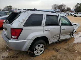 2007 Jeep Grand Cherokee Laredo with VIN 1J8GS48K37C572610, listed as a Copart auction lot 48337465 with 203,249 mi miles and Salvage Title. Bid and sale history available at carsss.com. Image 3.