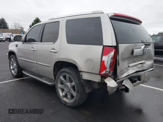 2007 Cadillac Escalade z VIN 1GYFK63847R256229, wystawiony jako IAAI lot #41600996 z przebiegiem 219 189 mil mil oraz . Historia ofert i sprzedaży dostępna na DreamBid. Obrazek 3.