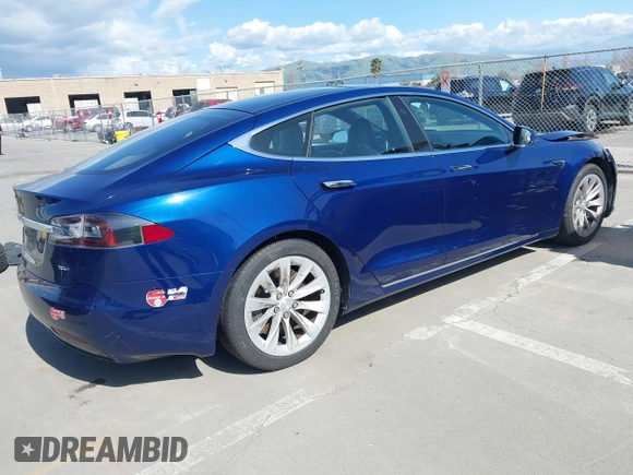 2017 Tesla Model S 100D с VIN 5YJSA1E25HF209284, выставлен на аукционе IAAI как лот 41953515 с пробегом 83 489 миль миль и . История ставок и продаж доступна на DreamBid. Изображение 4.