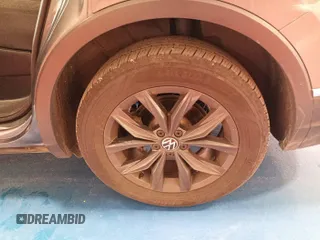 2024 Volkswagen Tiguan SE с VIN 3VV3B7AX1RM086796, выставлен на аукционе IAAI как лот 42796137 с пробегом 26 696 миль миль и . История ставок и продаж доступна на DreamBid. Изображение 28.