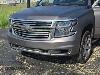 2019 Chevrolet Tahoe Commercial z VIN 1GNLCDECXKR131277, wystawiony jako Copart lot #71365105 z przebiegiem 99 035 mil mil oraz Czysty tytuł • Clean title. Historia ofert i sprzedaży dostępna na DreamBid. Obrazek 11.