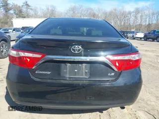 2017 Toyota Camry XLE with VIN 4T1BF1FK9HU272083, listed as a IAAI auction lot 41744530 with 152,458 mi miles. Bid and sale history available at carsss.com. Image 17.