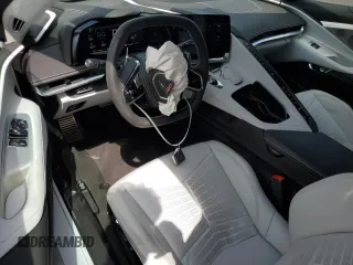 2024 Chevrolet Corvette 3LT z VIN 1G1YC2D48R5107079, wystawiony jako Copart lot #51450895 z przebiegiem 4 439 mil mil oraz Szkoda całkowita • Salvage title. Historia ofert i sprzedaży dostępna na DreamBid. Obrazek 8.