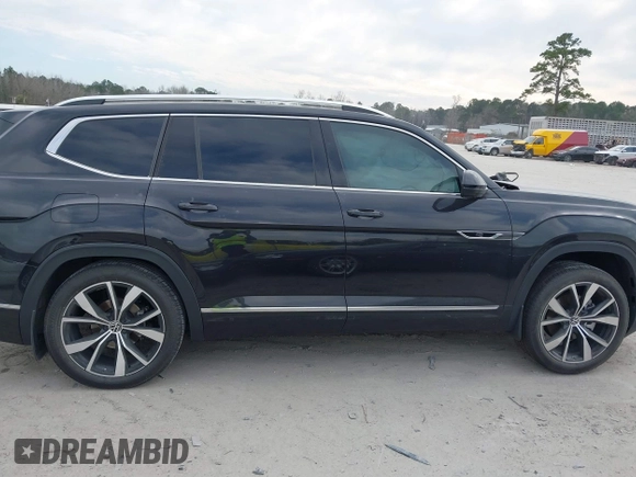 2024 Volkswagen Atlas SEL Premium R-Line with VIN 1V2FR2CA2RC574836, listed as a IAAI auction lot 41663458 with 15,527 mi miles and . Bid and sale history available at DreamBid. Image 14.
